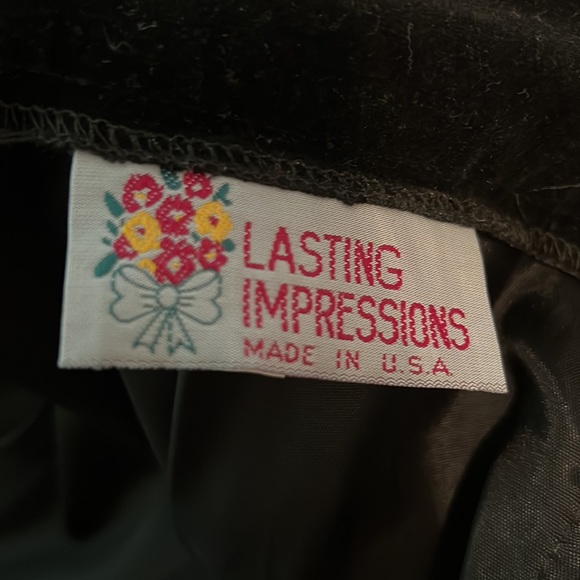 LASTING IMPRESSIONS Velveteen Skirt - Picture 7 of 9